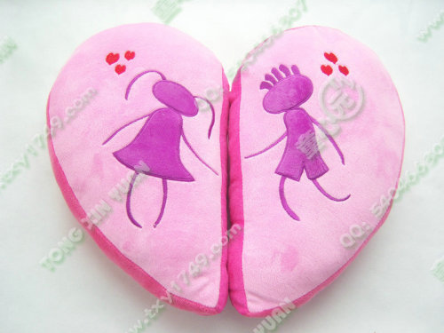 factory direct creative gift heart-shaped couple suction pillow cushion plot gift plush toy