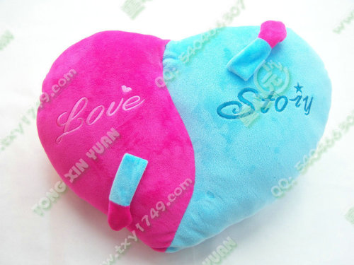 factory direct new couple double color heart shaped cushion pillow foreign trade good quality a variety of mixed-batch plush toys