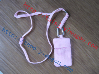 Cotton pink knits popular iPhone protective case monochrome with sturdy carabiner lanyard radio protection knit set of multi-purpose bag