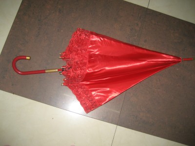 The bride 's umbrella