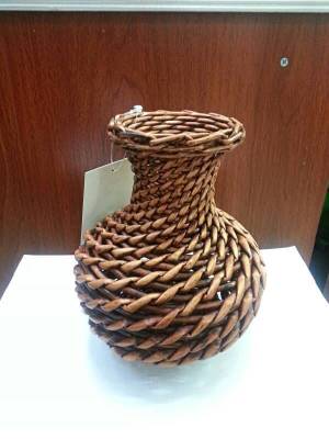Checking out willow vase
