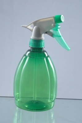 Mini hand-held transparent spray bottle