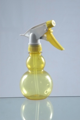 Transparent mini spray bottle
