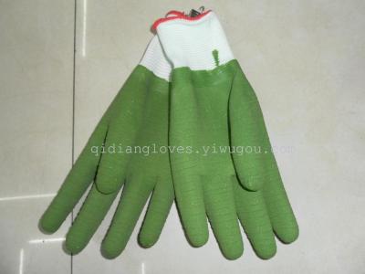 Green plastic gloves, white yarn hang glass wave pattern, gloves, gloves