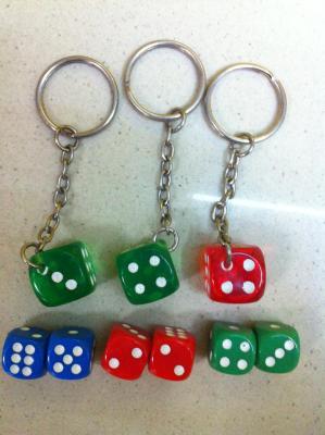 Supply key chain dice can be customized