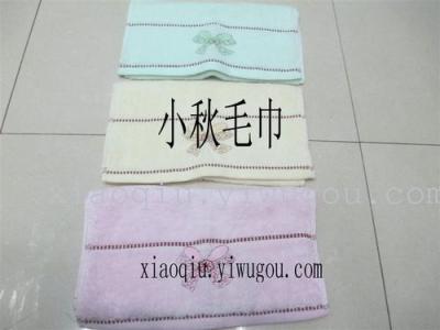 Bows embroidered towels