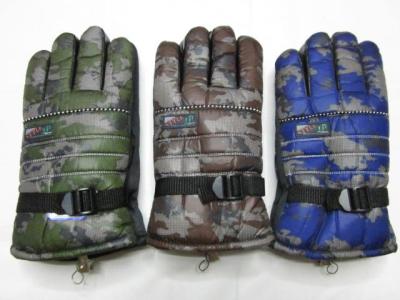 2013 spot supply camouflage cotton gloves, waterproof and waterproof, winter must.