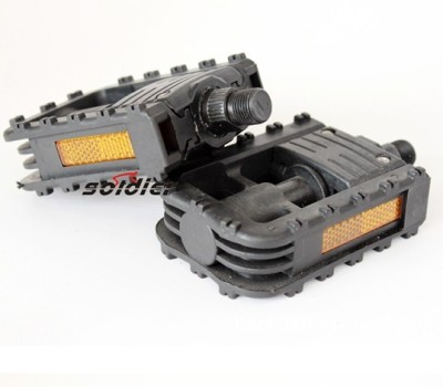 Folding pedals/plastic Folding pedals