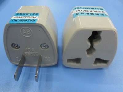 Two flat switch plug worldwide South Korea Hong Kong socket converters German standard European standard British standard plug converters