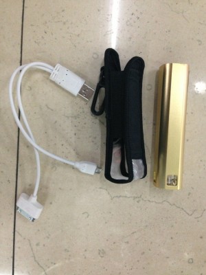 Fa-808 mobile phone charging treasure