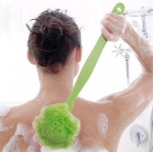 Bright ultra shower brush with long handle bath scrubbing his back brush bath ball hanging rubdown QQ