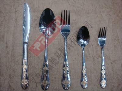 Stainless steel cutlery the 3530A gold-plated stainless steel cutlery, knives, forks, and spoons