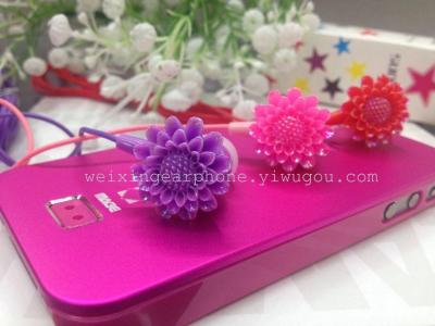 Fashion ear plugs, the latest fashion new cartoon earphones earbuds to undertake OEM orders