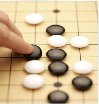 Yiwu commodity wholesale 2 yuan box 331 students puzzle plastic chess backgammon
