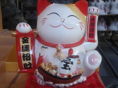 Lucky cat beckoning genuine electric rates to sell lucky cat beckoning cats Yiwu factory outlet