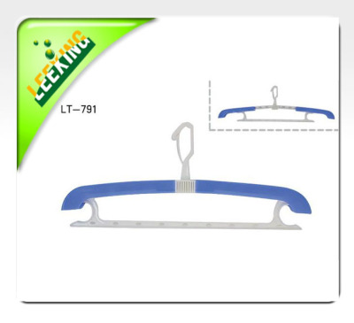 Plastic household hangers LT-791