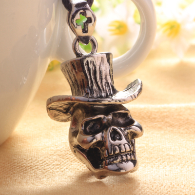 European and American popular bold pendants titanium steel skull hats wholesale jewelry