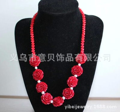 Coral coral natural peanut beads on both sides rose Pearl Necklace Double roses necklace