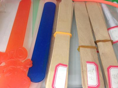 Disposable medical spatula, plastic spatula spatula, a wooden spatula for children