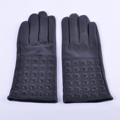 Direct wholesale Korean fashion embroidery fashion, warm Sheepskin leather gloves glove skin gloves