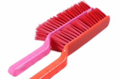 Factory Direct Sales Plastic Bed Brush New Material Soft Brush Long Handle Dusting Brush 2 Yuan Small Commodity Stall Supermarket Supply