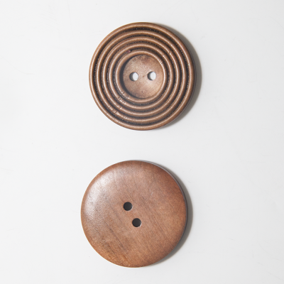 Pear wood round wooden buckle