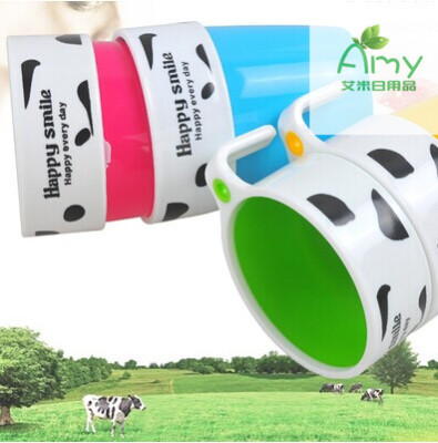 2pcs mug throw cups of coffee couple Cup creative breakfast as green plastic cows Cup