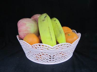Creative and colorful lace round basket basket of fruit and vegetable storage basket