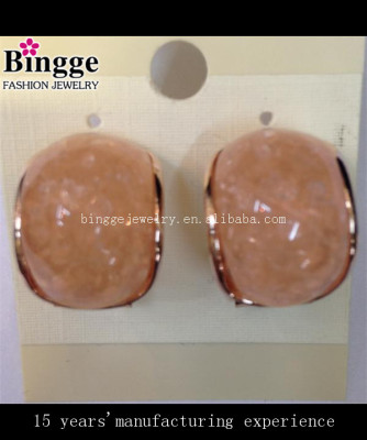 Alloy resin earrings ear studs in Europe and popular dramatic jewelry