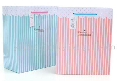 Beautiful creative gift new gift bag bags fashion bags of fresh stripes paper bags handbags