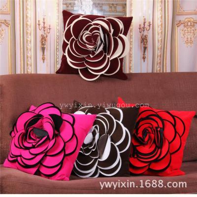European-style classical flannelette rose pillow covers with pillow covers.
