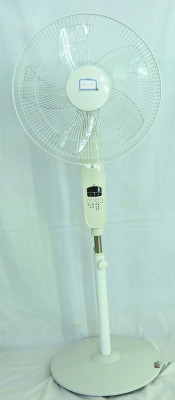 White four - leaf floor fan
