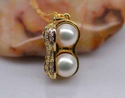 Natural freshwater pearls with 925 Silver peanut, peanut pendant necklace, and explosions. Factory direct sales
