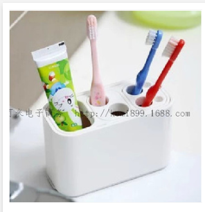 Japanese KM825 multi - purpose toothbrush holder