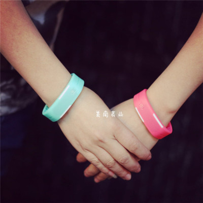New bracelet LED candy-wholesale fashion trend of digital watches for men and women-touch watches