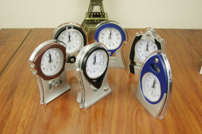 Alarm Clock Wholesale Fun Retro with Light Clock Boutique Supply Wholesale Antique Style Clock Creative New Alarm Clock