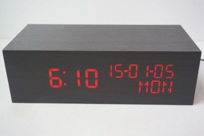 2015 New LED Wooden Clock Time Temperature Date Same Interface Display Table Clock Gift