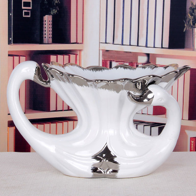 Gao Bo Decorated Home Creative twin-head swan fruit tray home high foot ceramic furnishings electroplated ceramic crafts