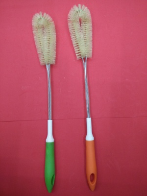 Brush, brush, cup brush, clean brush. Bottle brush.