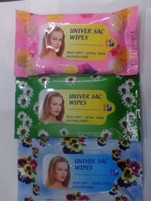 The antibacterial wipes of colorful wipes are used as a special portable wet wipes.