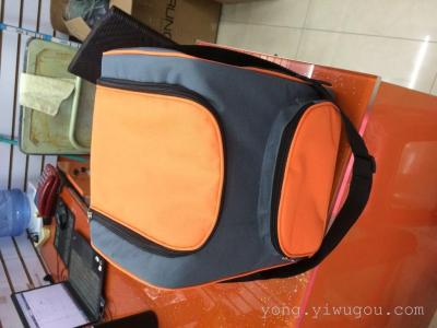 Factory direct specializes in the production of 600D ice bags, insulated bags, ice bags, insulated bags, lunch bags