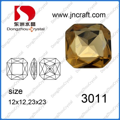 Square octagonal crystal