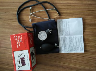 Arm blood pressure meter household manual sphygmomanometer portable blood pressure watchband factory direct sales