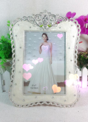 modern pastoral crown metal photo frame alloy photo frame