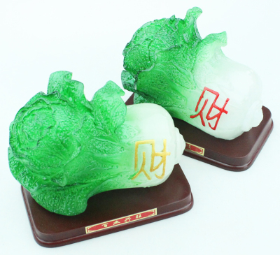 Fine decorative resin handicrafts imitation jade cabbage with new creative financial word lying Home Furnishing car