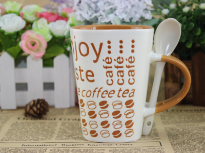 Creative mug ceramic mug with spoon milk Cup Starbucks coffee cup Cup lovers cups