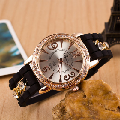 Alloy digital watch personality men and women encrusted metal chain silicone watch