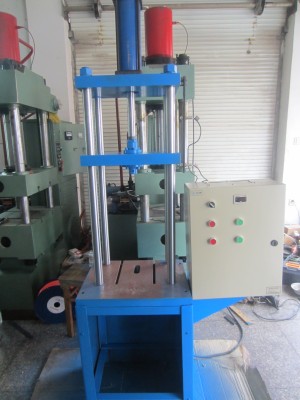 Small hydraulic press embossing machine