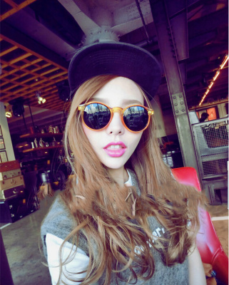 The Korean side retro transparent yellow box Korean sunglasses sunglasses personality