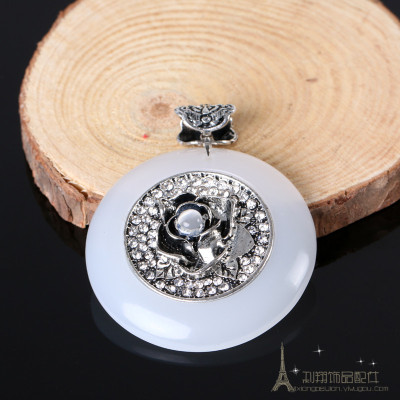 Natural transparent jade donut pendant Locket pendant car DIY accessories round